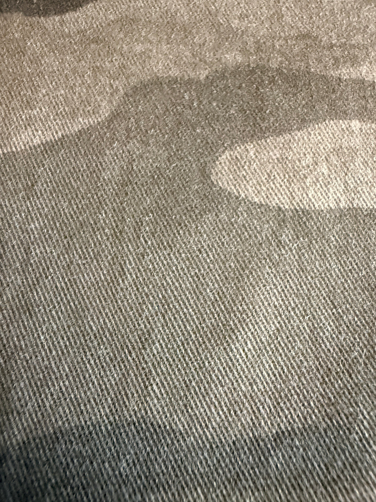Dark grey camouflage print with 2-way stretch