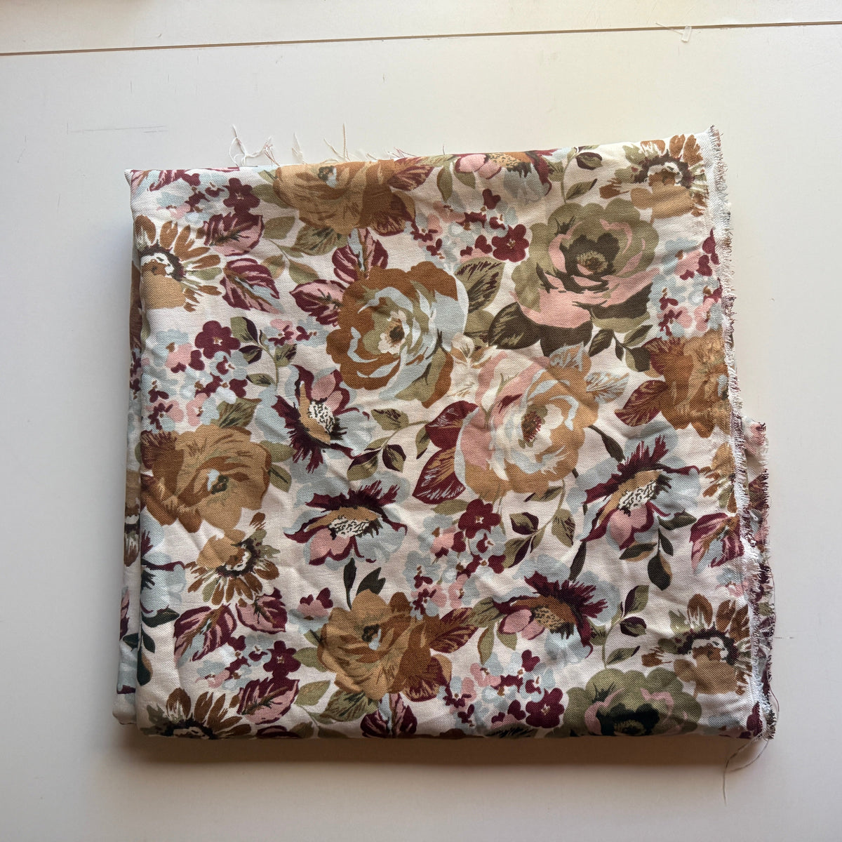 Dusty Floral Wild Rose fabric - Vintage