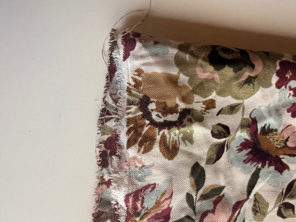 Dusty Floral Wild Rose fabric - Vintage