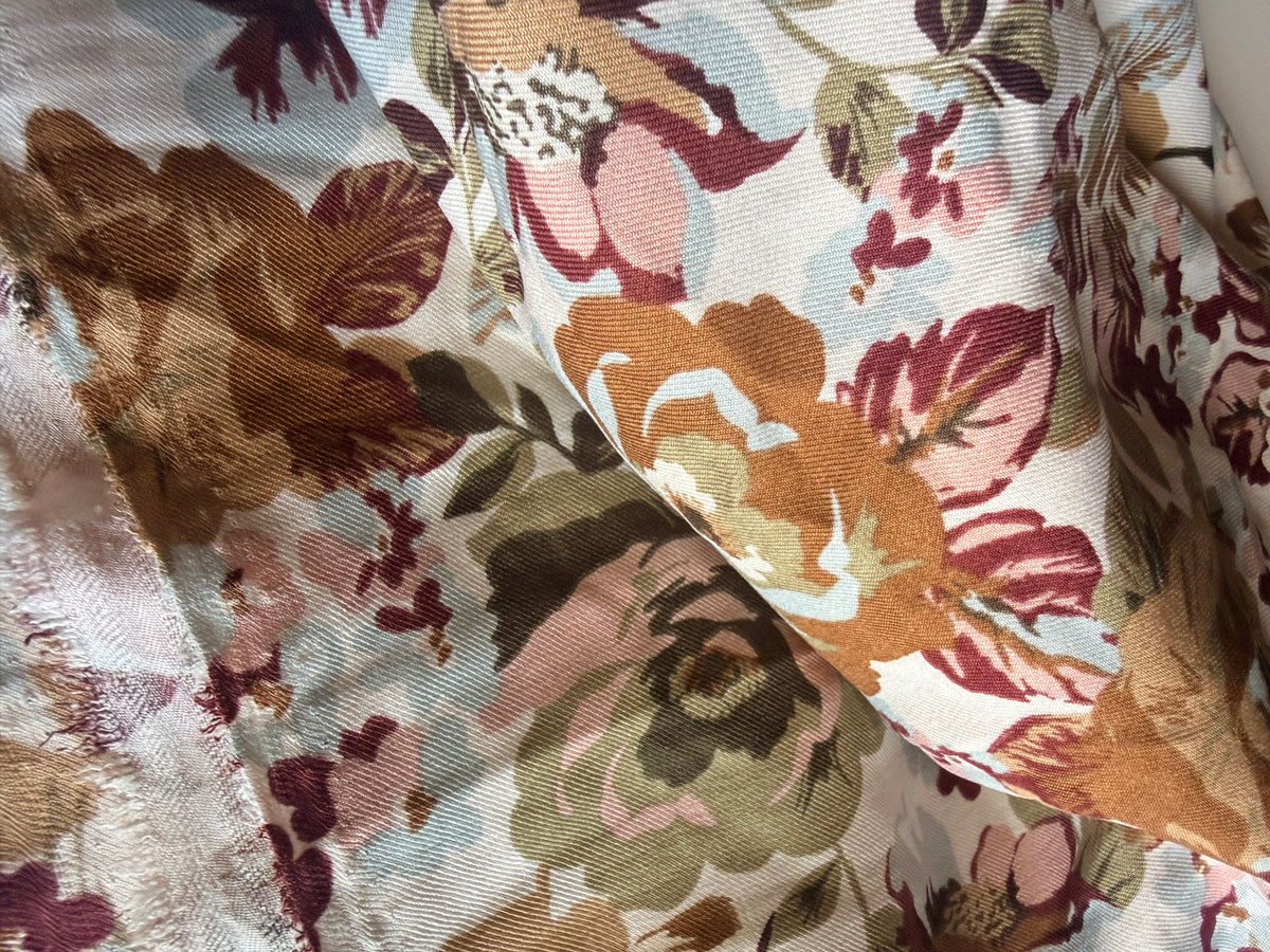 Dusty Floral Wild Rose fabric - Vintage