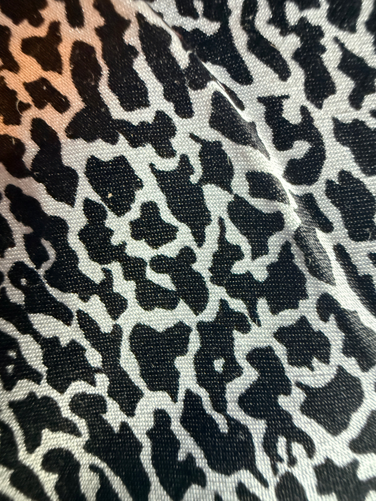 Black-and-white abstract animal print Poly-silk